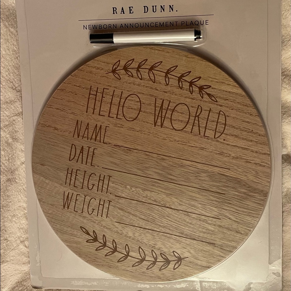 Rae Dunn Newborn announcement plaque with pen